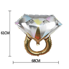 Load image into Gallery viewer, Crown Diamond Ring