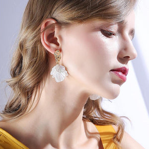 White Shell Flower Earrings