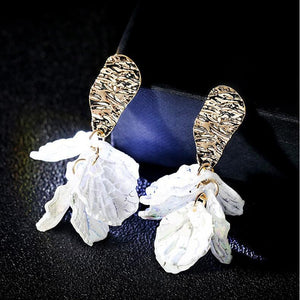 White Shell Flower Earrings