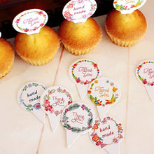 Load image into Gallery viewer, Wedding Cupcake