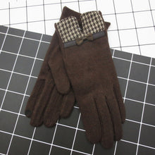 Load image into Gallery viewer, Elegant Wool Gloves