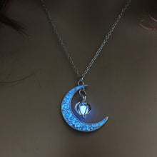 Load image into Gallery viewer, Hollowed-Out Spiral Moonlight Pendant