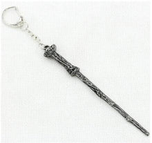 Load image into Gallery viewer, Sword Necklace
