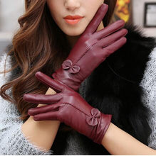 Load image into Gallery viewer, Sheepskin Windproof Gloves