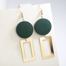 Load image into Gallery viewer, Retro Fashion Statement Earring